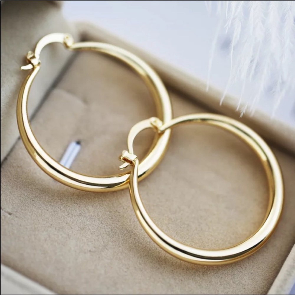 New Women’s 1.5” Round Hoop Yellow Gold Earrings